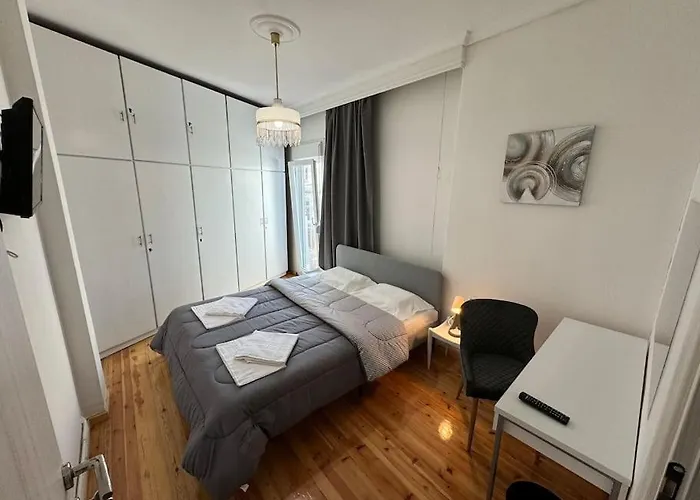 Cityscape Haven In Thessaloniki