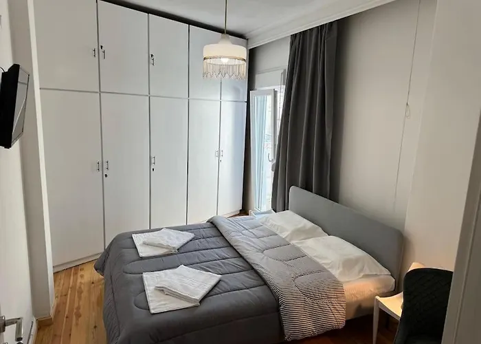 Cityscape Haven In Thessaloniki